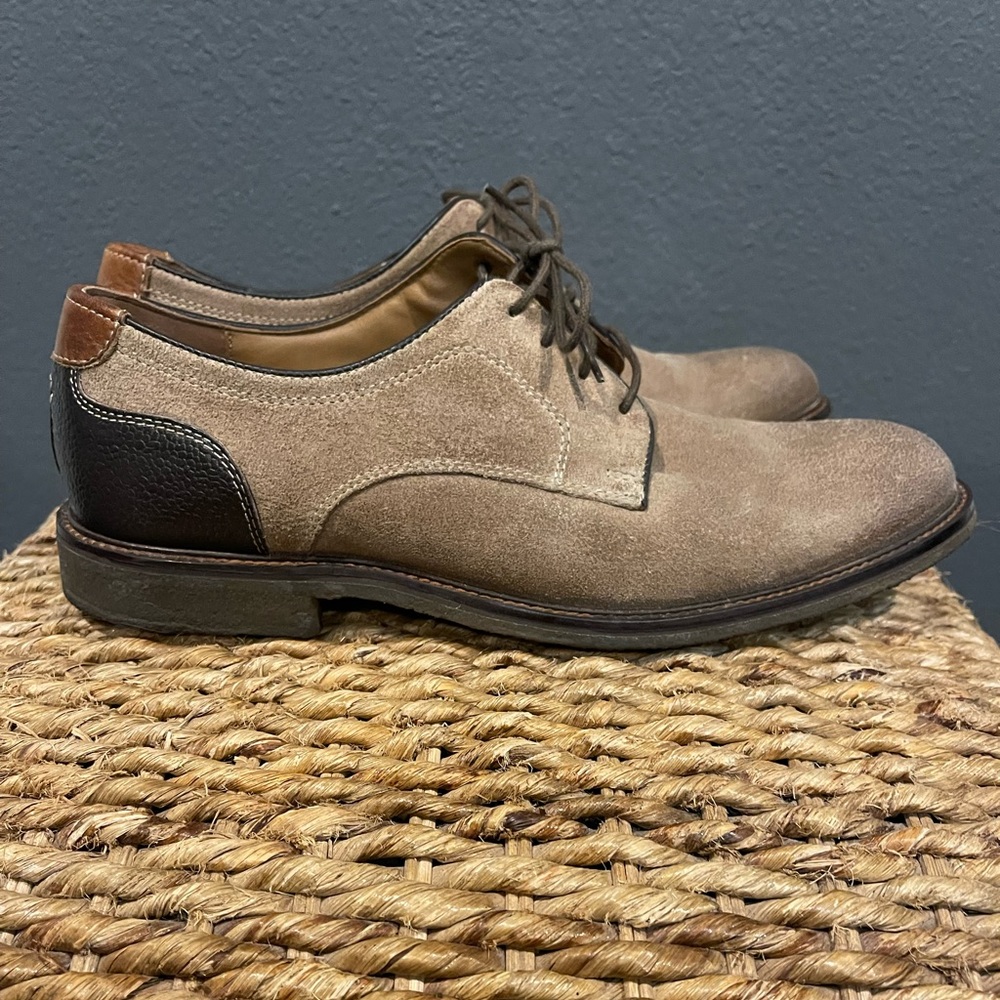Johnston & Murphy Men’s dress shoes size 11